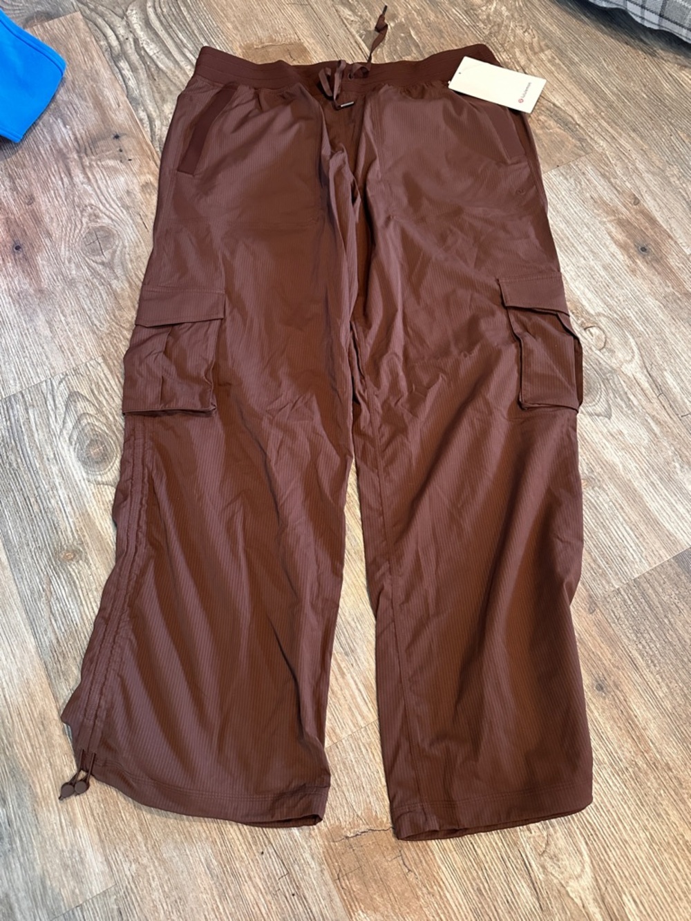 NEW with tags! Lululemon Dance Studio Relaxed-Fit Mid-Rise Cargo Pant
Lava Cake